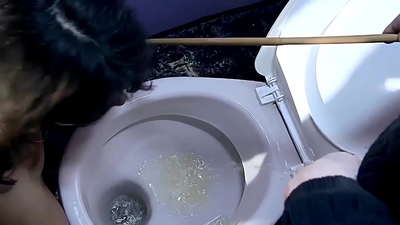 Менин кереметтүү жеке секс кулум Мелани Мемфис. Ал менин сүйүктүү кулум, ал бейкүнөө, жаш көрүнөт, аналдык секске, ролдорду ойнойт, мен аны каалаган убакта колдоно алам. 1-бөлүк.