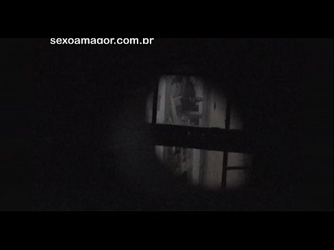 ❤️ Блондини ичкери кирпичтин артына катылган кошуналык войер жашыруун түрдө видеого тартып алат ❤️ Сапаттуу порно боюнча бизде ☑